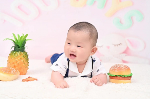 惠东宝宝眼角红血丝